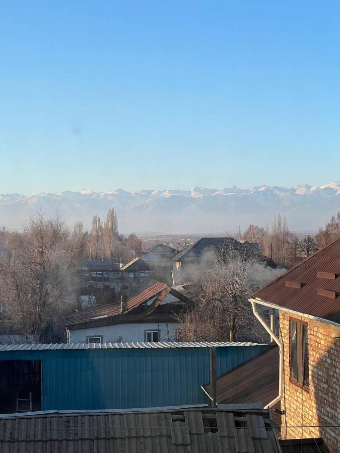 Emir Guest House In Karakol Buitenkant foto