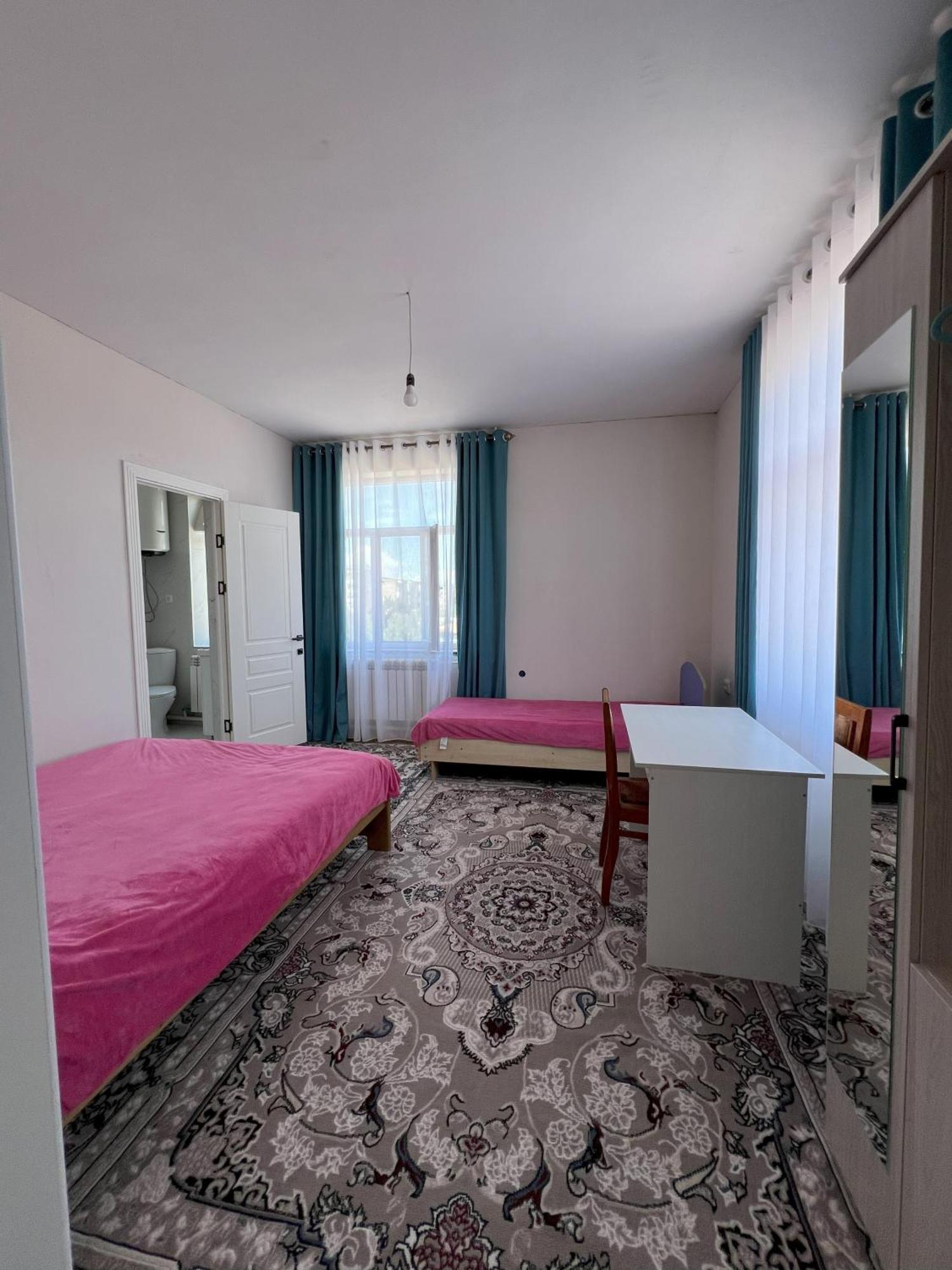 Emir Guest House In Karakol Buitenkant foto